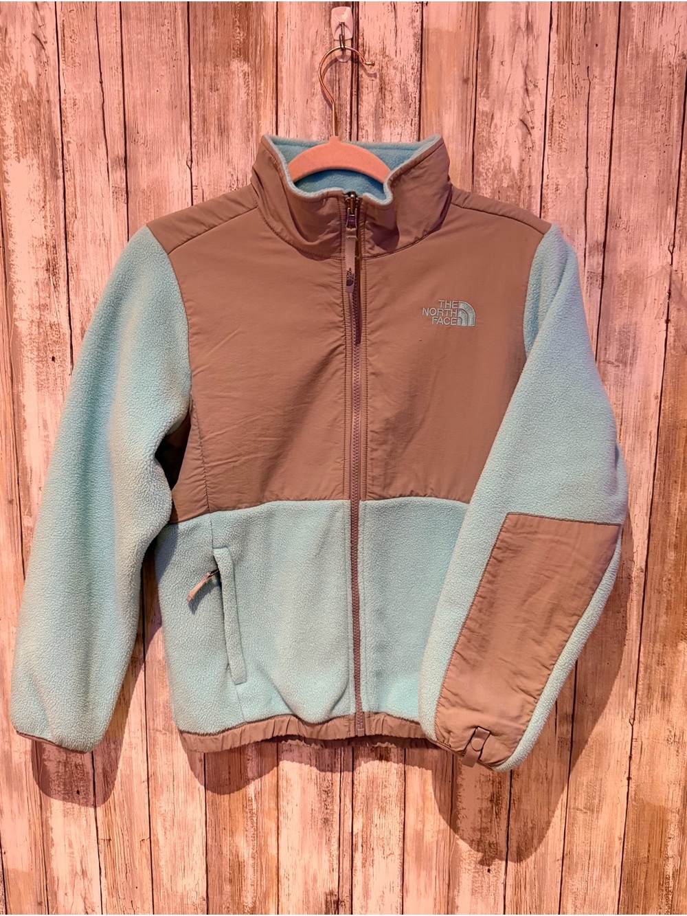 The North Face Kids Two-Tone Puffer Fleece Jacket in Light Blue and Tan